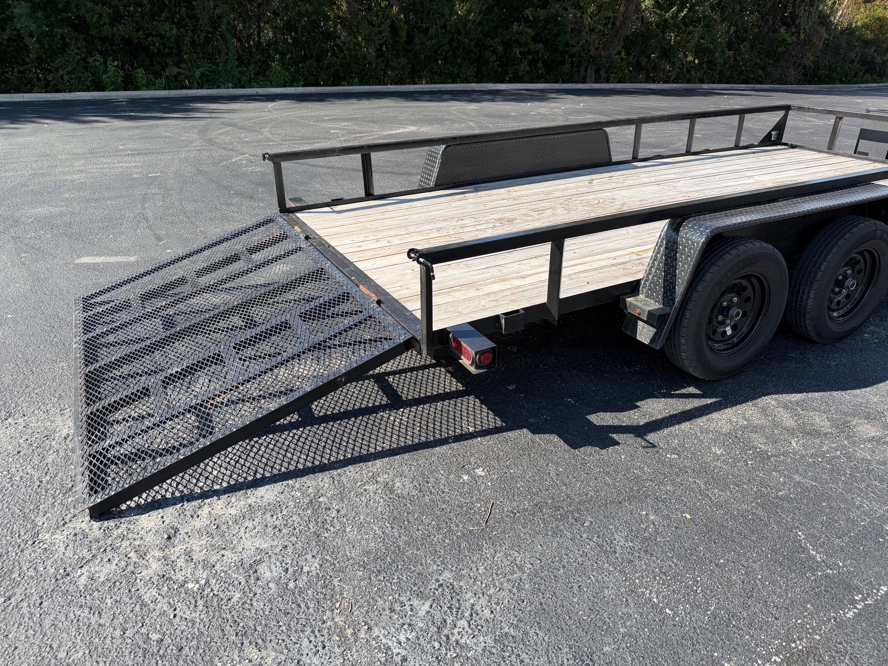 7x16ft Utility Trailer view 2