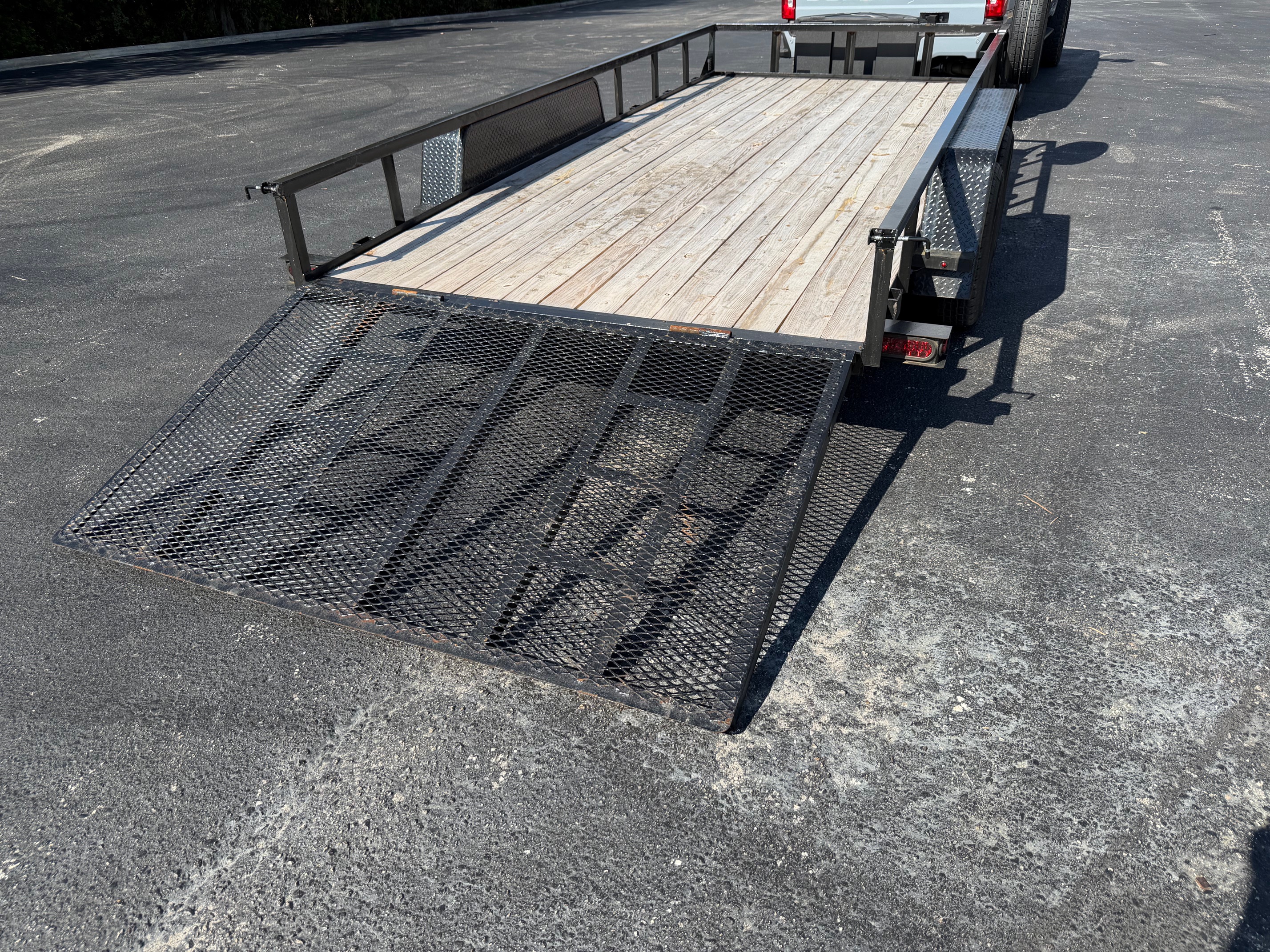 7x16ft Utility Trailer view 3